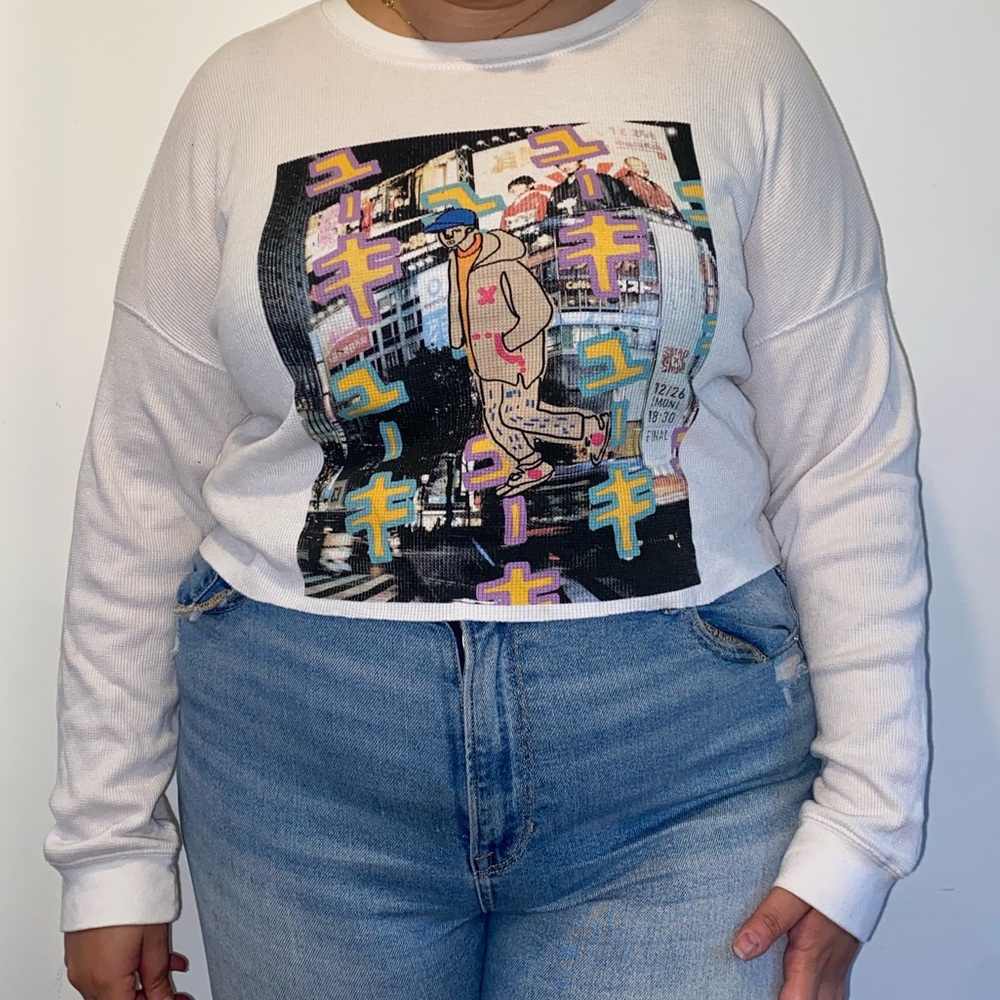 PLUS SIZE Long sleeve graphic crop top